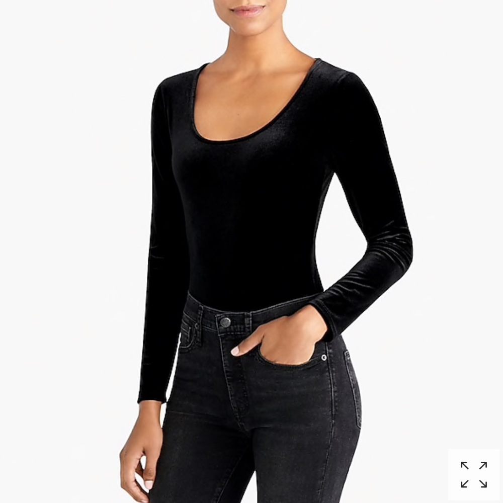 Black velvet scoop neck body suit
